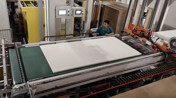 Mua 4' × 8' Short Cycle Press Line cho các tấm trang trí Hydraulic Hot Press cho gỗ dán online manufacture