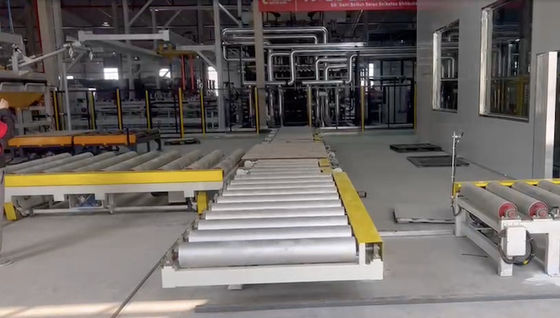 4 × 8 Bảng nhân tạo MDF Máy in chu kỳ ngắn Đường dây tự động Sản xuất bảng dựa trên gỗ